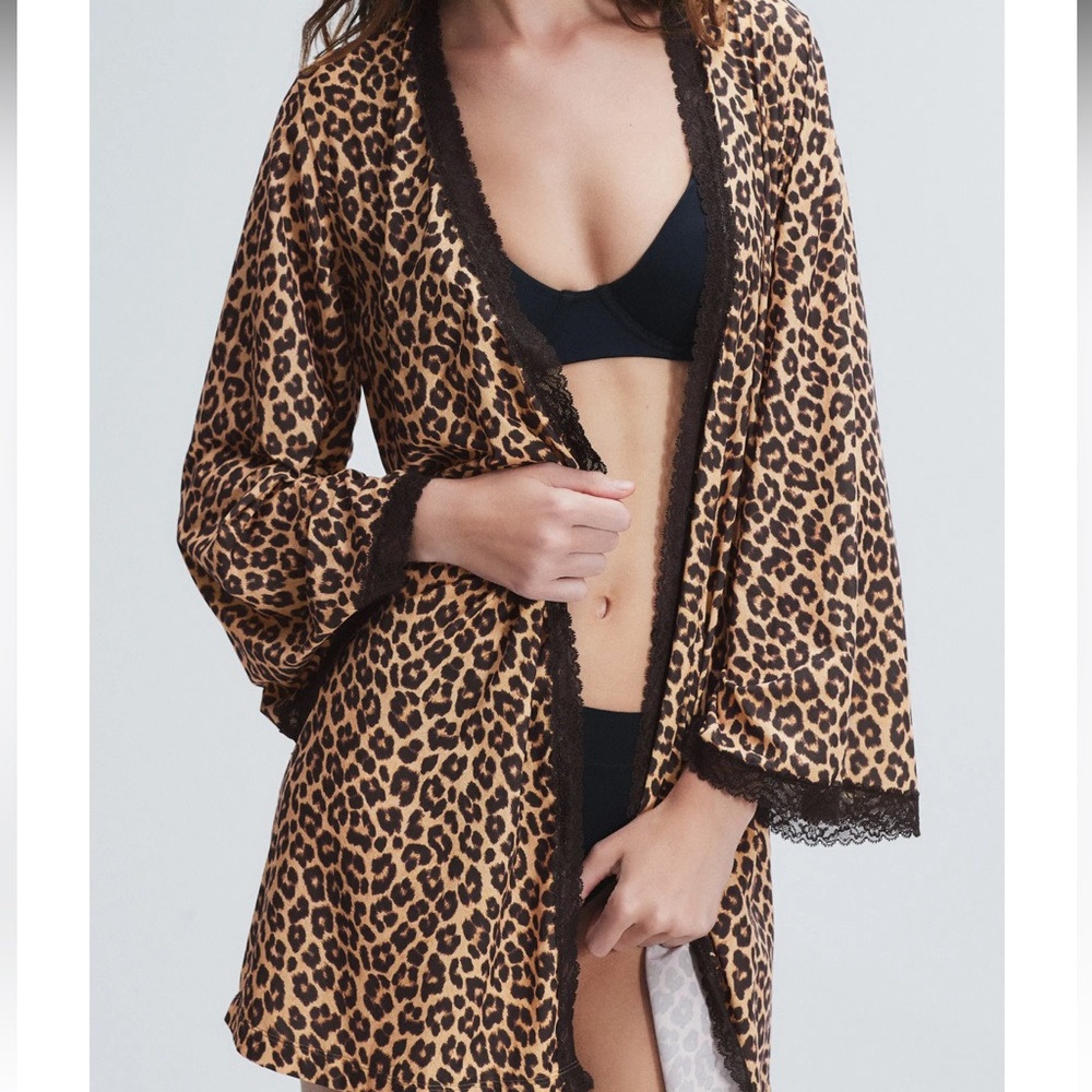Fenty snag hug short robe